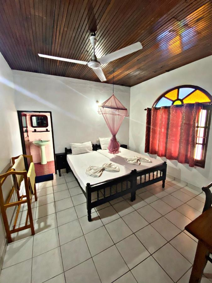 Casalanka Hotel Hikkaduwa Buitenkant foto
